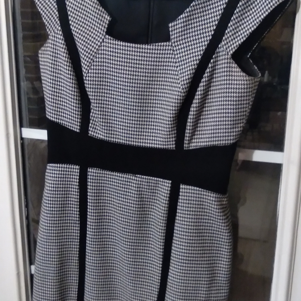 Tahari DRESS